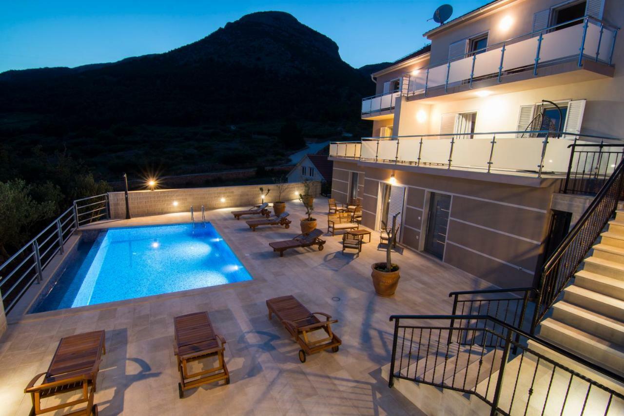Villa Nikola - Amazing Sea View Bol Exterior photo